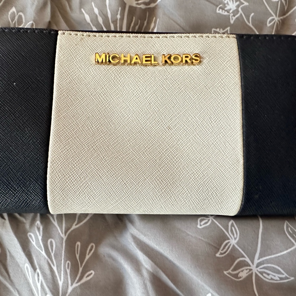Michael Kors wallet
